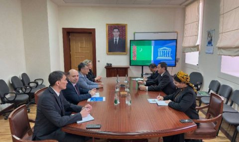 В Минобразования Туркменистана обсудили сотрудничество с ЮНЕСКО