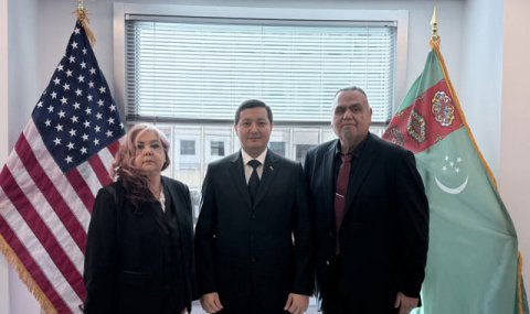 Замминистра образования Туркменистана провёл переговоры с AC Language School