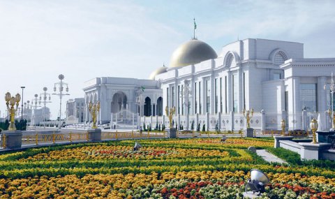 Главы зарубежных стран направили поздравления Туркменистану