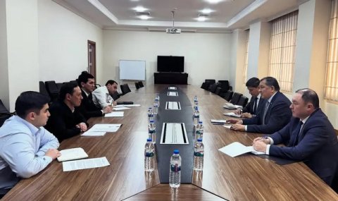 Посол Казахстана встретился с председателем ГК «Туркменхимия»