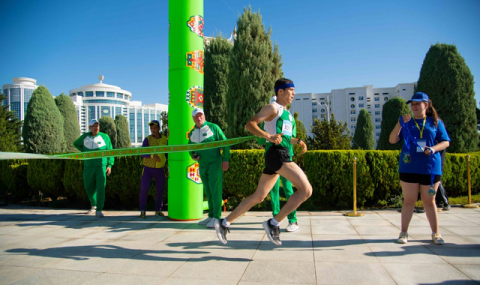 Ашхабад принял массовый забег в честь Дня Европы и Международного года мира и доверия