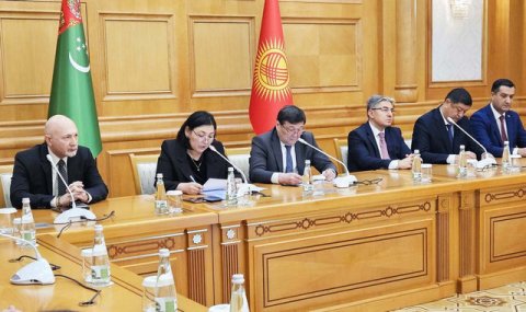 В Ашхабаде Посольство Кыргызстана организовало брифинг для СМИ и дипломатов