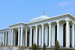 Меджлис готовит новые законопроекты и расширяет международные контакты