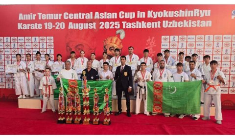 Туркменские каратисты выиграли 24 медалей на Кубке ЦА