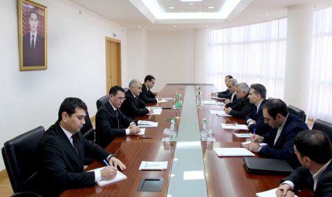 Замглавы МИД Туркменистана встретился с коллегой из Ирана