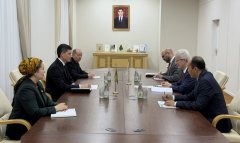 В Меджлисе Туркменистана прошла встреча с послом Кипра