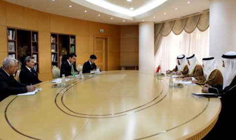 Глава МИД Туркменистана встретился с замминистра МИД Бахрейна