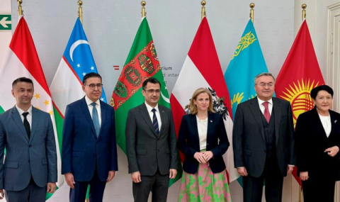 Посол Туркменистана участвовал во встрече послов ЦА в Вене