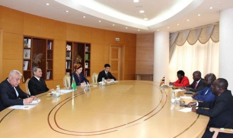 В МИД Туркменистана обсудили сотрудничество с Угандой 