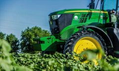 Компания John Deere тестирует новую сельхозтехнику в Туркменистане
