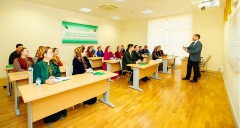 Курс ELS стартовал в Туркменском государственном университете