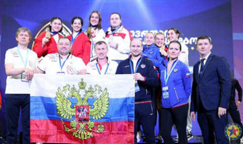 Сборная России выиграла турнир по самбо в Тбилиси