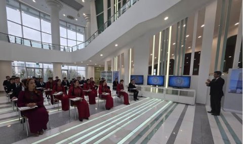 В Ашхабаде прошла лекция о новых ИТ-решениях