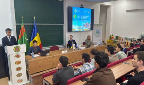 В Плоешти обсудили нейтралитет Туркменистана и мир через диалог