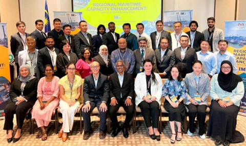 Специалисты порта Туркменбаши обменялись опытом с малайзийскими коллегами