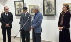 Персональная выставка Ораза Агабаева начала работу в Ашхабаде