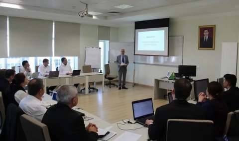 Авиационные специалисты Туркменистана получили сертификаты ICAO