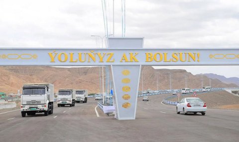 В Туркменистане заложена новая автомобильная магистраль