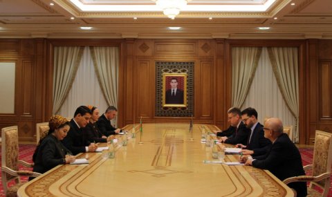 В Меджлисе Туркменистана обсудили сотрудничество с ЕС