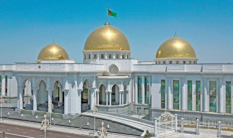 Президент Туркменистана получил поздравления по случаю Оразы