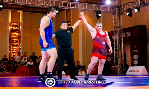 Аслан Агададаев завоевал бронзу на юношеском чемпионате Азии