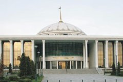 Экспонаты Национального музея ковра Азербайджана представлены в Ашхабаде