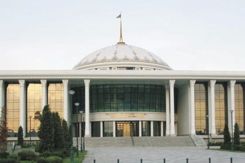 Экспонаты Национального музея ковра Азербайджана представлены в Ашхабаде