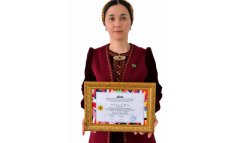 Учительница из Туркменистана стала лауреатом международного конкурса