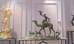 Новая скульптура Байгельды Аннамедова раскрывает традиции туркменской охоты