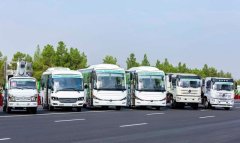 Два вуза Туркменистана получили новые автомобили