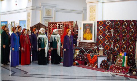 В Лебапском велаяте Туркменистана открылась выставка традиционных ремёсел