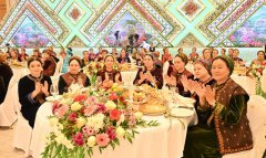 В Ашхабаде отметили Международный женский день праздничным концертом