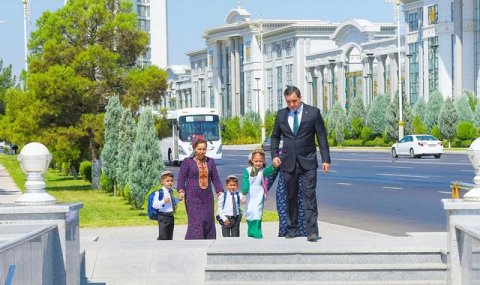 В Туркменистане начался месячник, посвящённый безопасности на дорогах