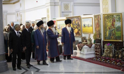 В Лебапском велаяте Туркменистана прошла выставка посвящённая Празднику урожая