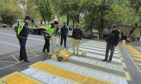 В Узбекистане обустроены приподнятые пешеходные переходы в целях безопасности